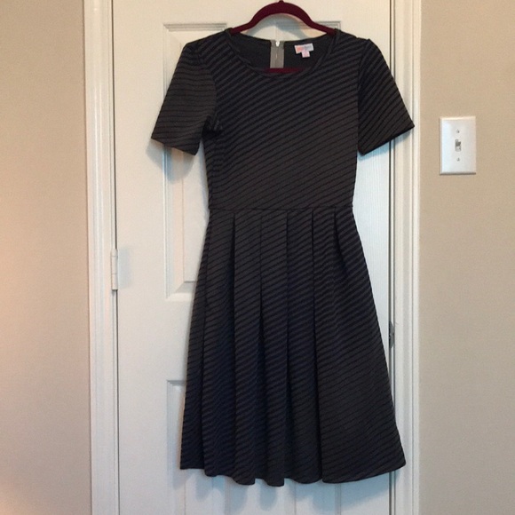LuLaRoe Dresses & Skirts - LuLaRoe Amelia Dress